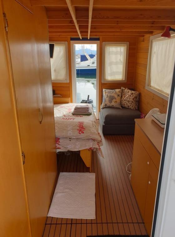 Houseboat Cagliari Ξενοδοχείο Εξωτερικό φωτογραφία