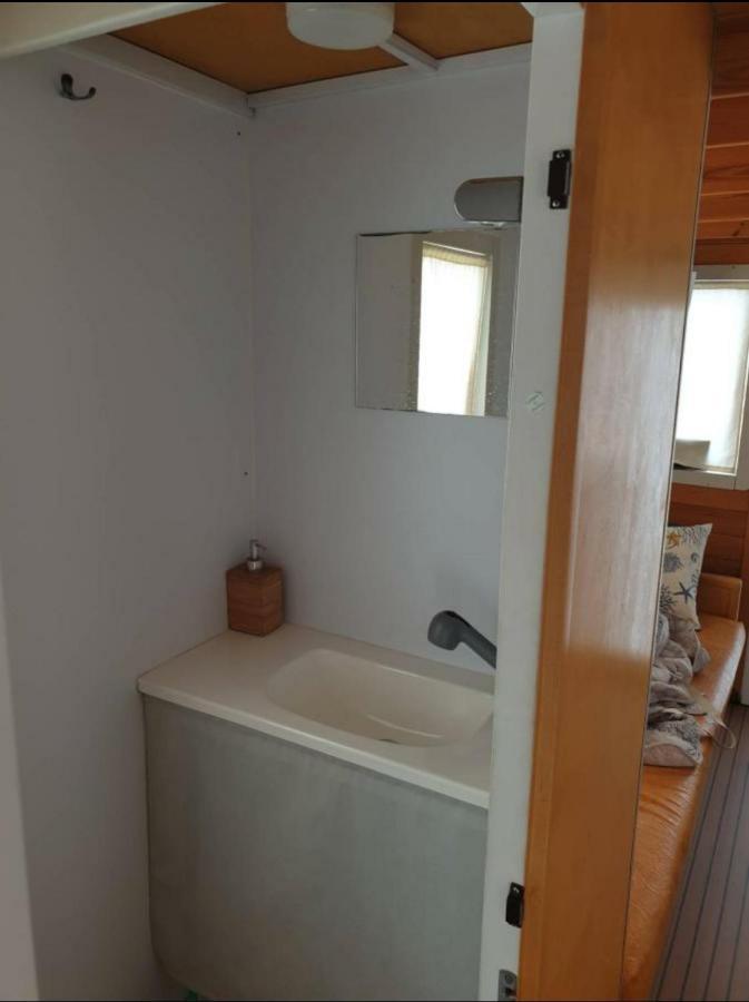 Houseboat Cagliari Ξενοδοχείο Εξωτερικό φωτογραφία